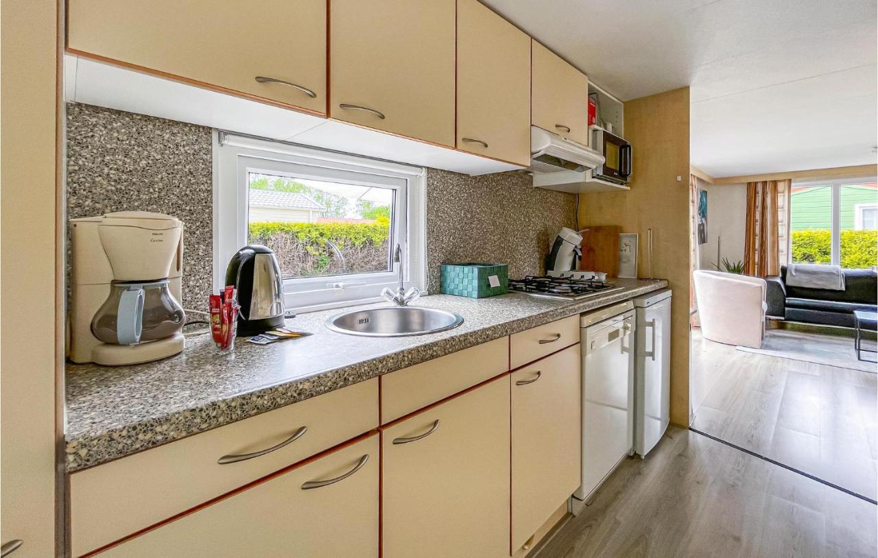 3 Bedroom Stunning Stacaravan In Tzummarum 외부 사진