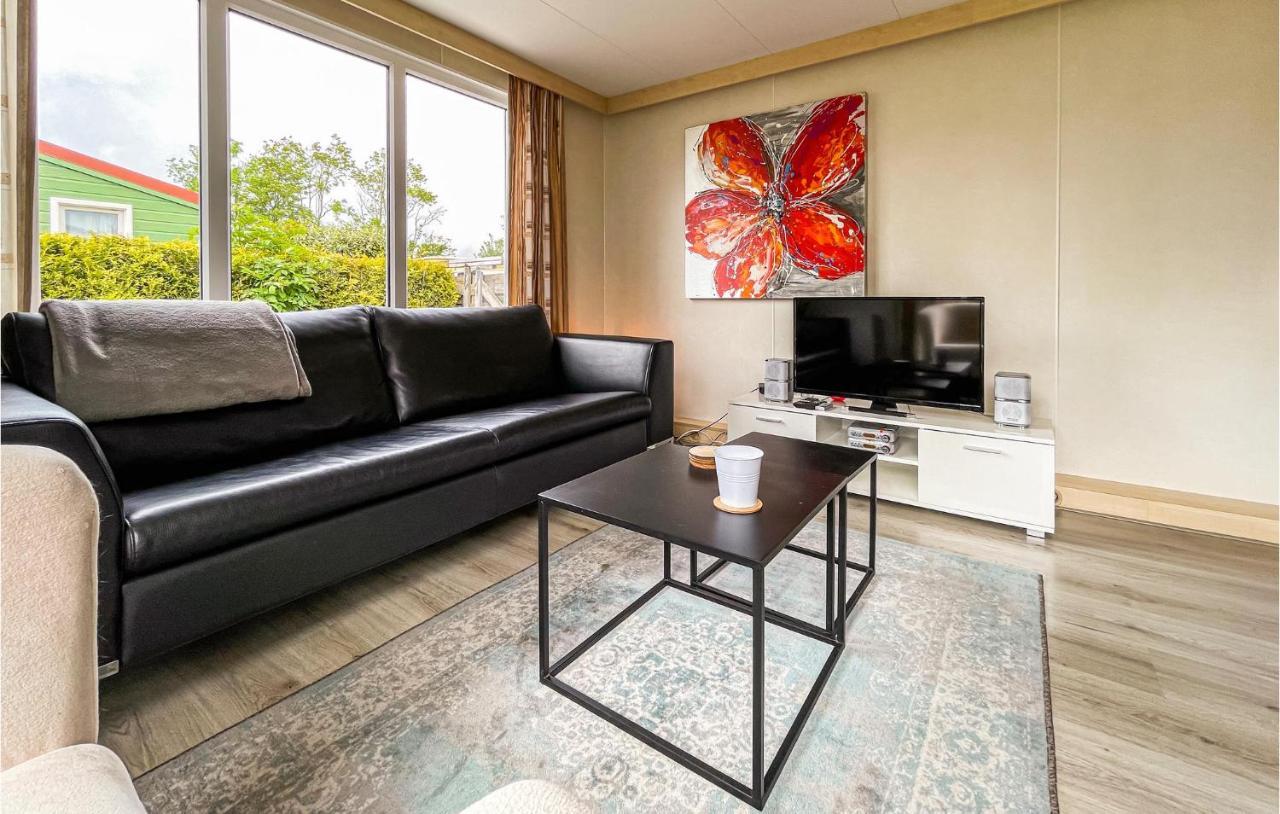 3 Bedroom Stunning Stacaravan In Tzummarum 외부 사진
